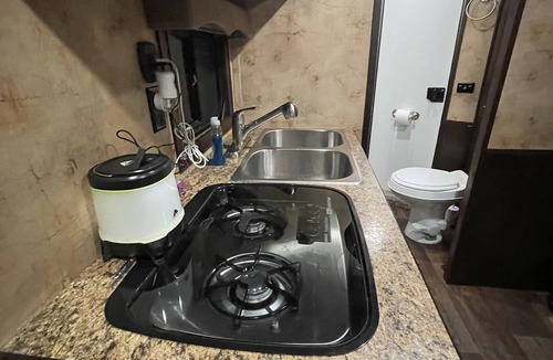 Rowland RV Rental | Staying on a working horse farm