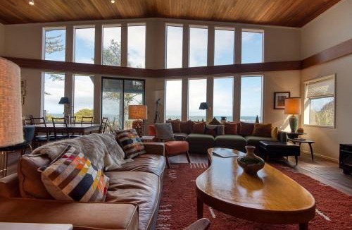 Coos Bay House | #StayinMyDistrict Cape Arago Sanctuary at the Sea
