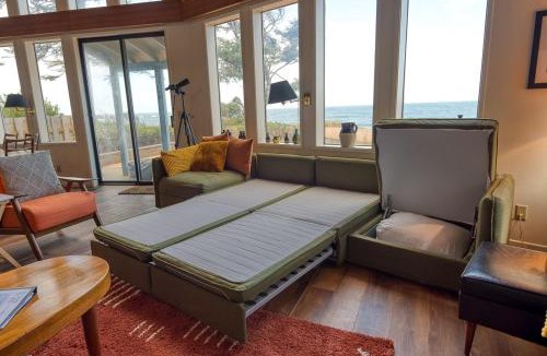 Coos Bay House | #StayinMyDistrict Cape Arago Sanctuary at the Sea