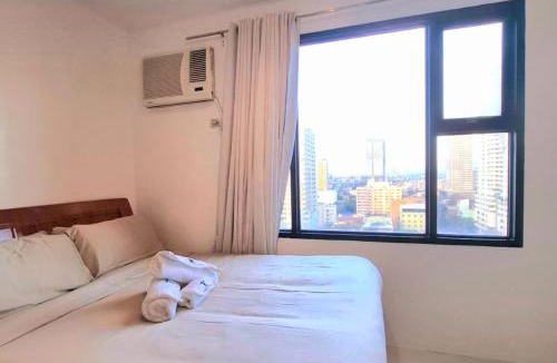 Ermita Night District Apartment | STAYLUXIA MANILABAYVIEW - FEATURING 1 - 5 BEDROOM SUITES WITH BALCONY POOL BAYVIEWS NETFLIX - Housekeeping Available-