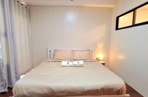 Ermita Night District Apartment | STAYLUXIA MANILABAYVIEW - FEATURING 1 - 5 BEDROOM SUITES WITH BALCONY POOL BAYVIEWS NETFLIX - Housekeeping Available-