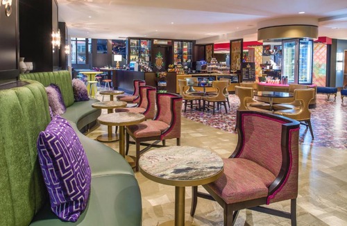 Lower Queen Anne Hotel | Staypineapple, The Maxwell Hotel, Seattle Center Seattle