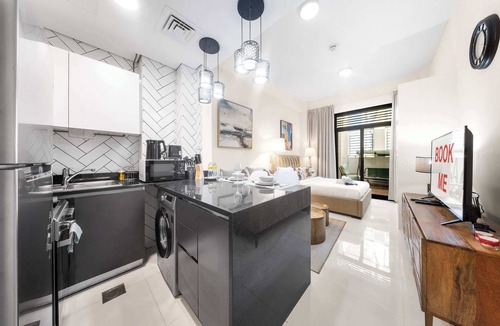 Jumeirah Village Triangle Apartment | StayShort - Chic Studio Apartment in JVT Sleeps 2