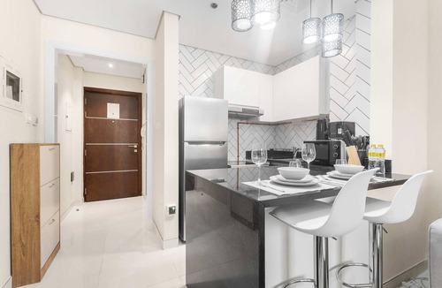 Jumeirah Village Triangle Apartment | StayShort - Chic Studio Apartment in JVT Sleeps 2