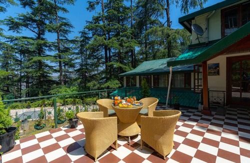 Chhota Shimla Villa | StayVista at Jai Cottage Near Mall Road, with Breakfast