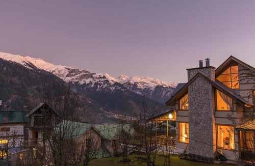 Manali Villa | StayVista at Jodhpur House - Heritage Stay, Manali