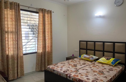 Kishangarh House | Staywell360