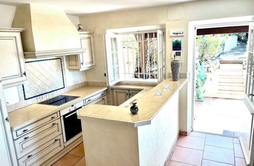 Sainte-Maxime Villa | STE MAXIME. VILLA DE CHARME EXCEPTIONAL VIEW GOLFE ST TROPEZ. 8 pers, 4 bs.