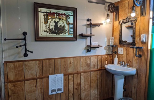 Sequim Hotel | Steampunk Train at Olympic Railway Inn - Pet Friendly
