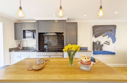 Chichester Cottage | Steddles - Chichester - a town house that sleeps 8 guests in 4 bedrooms