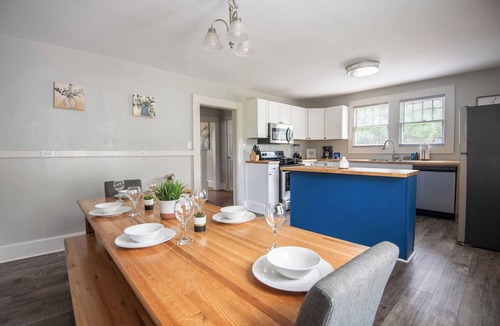 Birmingham House | Steel City Retreat | Minutes to Downtown B'ham