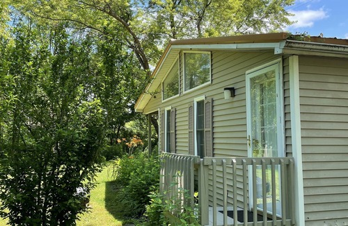 Westfield Cottage | Steffi's Stuga (little lake cottage): Relax and Re-energize near Lake Erie!