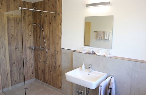 Lehrensteinsfeld Bed & Breakfast | Steinacker vacation apartment - Guesthouse Zum Wolffenturm