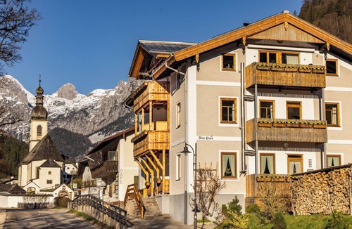 Ramsau Apartment | Steinbock - Apartment - balcony with mountain view, fireplace, 75sqm, non-smoking