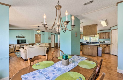 Steinhatchee Cottage | Steinhatchee Home w/Boat Parking: 1 Mi to Marina
