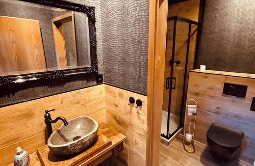 Johannesvorstadt Apartment | Steinplatz Suite