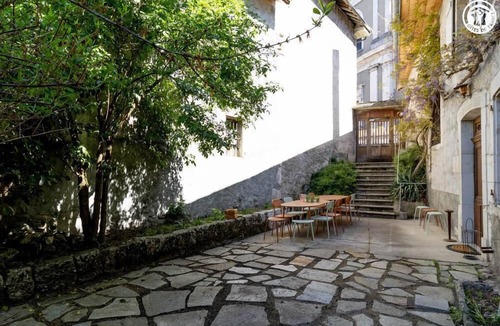 Les Echelles House | Stendhal House - The Alcove