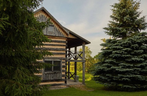 Davis House | Step Back in Time at the Historic Cooper Homestead – Canaan Valley’s Last Original Cabin