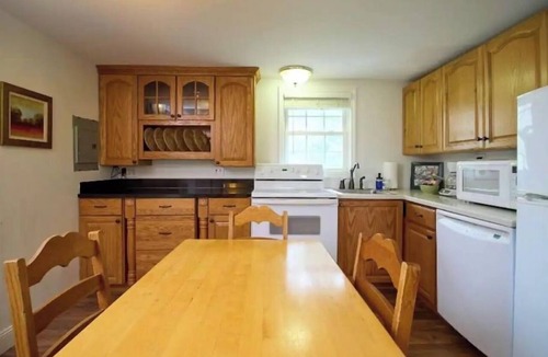 Clintondale Apartment | Step into history & unwind at Spring apt a charming 🏡 at the❤️of NYHudson Valley