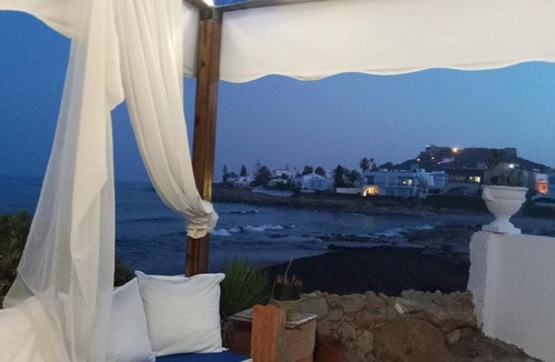 Mansoura Apartment | step to the beach