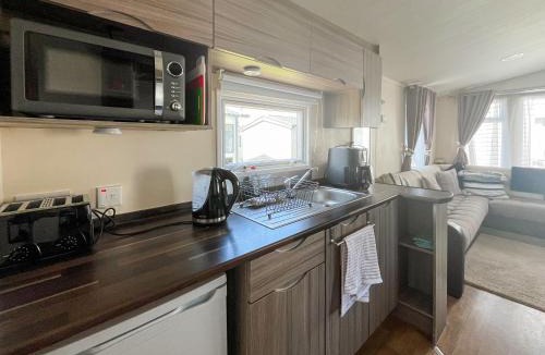 Rhyl House | Stephanie
