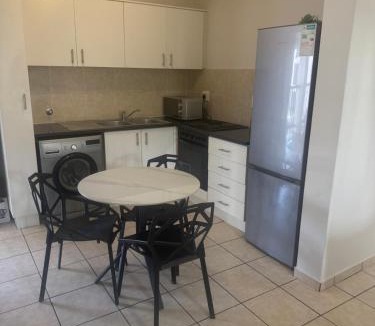Bloubergstrand Apartment | Stepney Apartment