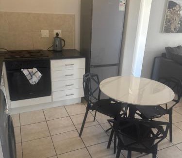 Bloubergstrand Apartment | Stepney Apartment