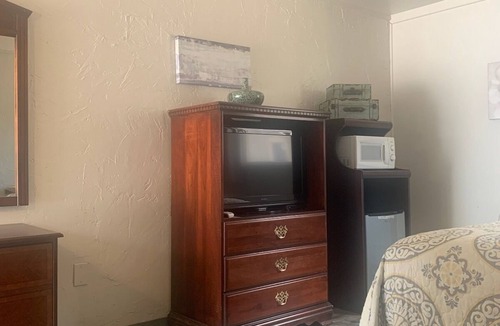 Scott City Hotel | Stepping Inn