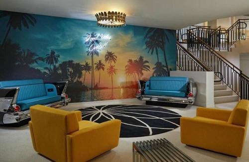 East Daytona Hotel | Steps Away from Daytona Beach! 4 Units, Swimming Pool, Pets are Welcome!