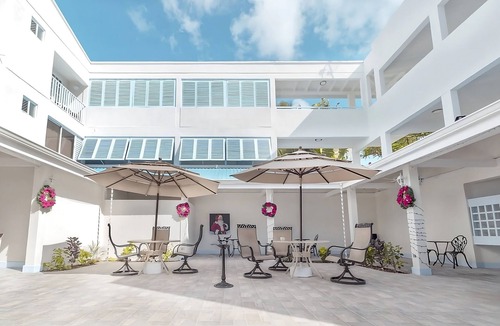 Dover Apartment | Steps Away from Dover Beach! 3 Convenient Units | FREE Parking, Outdoor Pool!