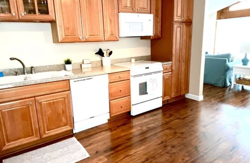 South Haven House | Steps Away