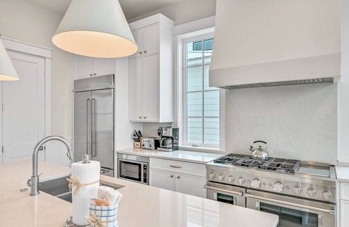 Seawalk Circle House | Steps From Beach Access + Private Pool- Sunset Lounge by Royal Destinations