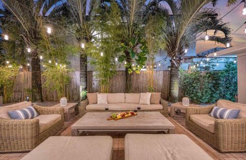 Lauderdale Beach House | Steps from Beach Quaint Cottage Hot Tub Surf Key H0MES