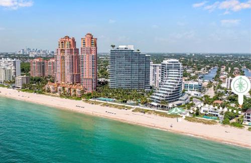 Lauderdale Beach House | Steps from Beach Quaint Cottage Heated Pool Sand Key RESlDENCES