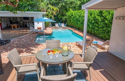 Lauderdale Beach House | Steps From Beach Quaint Cottage Heated Pool Sand Key Resldences