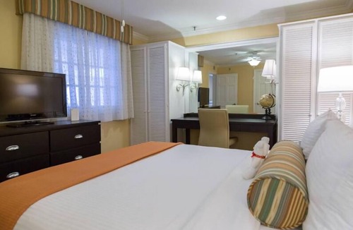 Carlsbad Village Hotel | Steps from Carlsbad Beach | 4 Units w/Balcony, Kitchen, Pool & Free Parking!