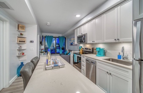Bow Riverfront Apartment | Steps From Downtown Calgary