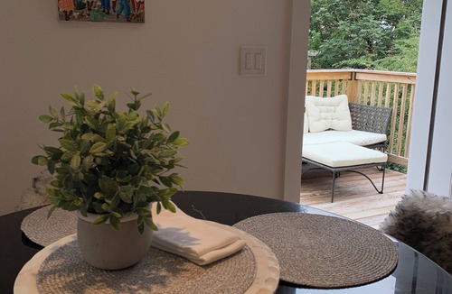 Mystic Apartment | Steps from Downtown Mystic/Newly Renovated Modern Apartment
