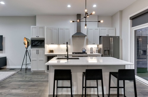 Dahlman House | Steps from Downtown Omaha! Rooftop firepit & luxury accommodations