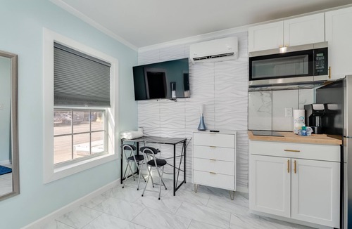 Panama City Beach Cottage | Steps from the Beach! Your PCB Cottage Awaits! - E