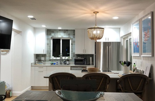 Oakview Heights House | Steps From the Beach With Saltwater Heated Pool