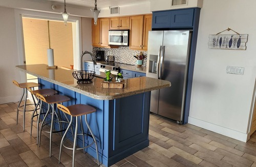 Longboat Key Condo | Steps from the Water with Spectacular Bay Views