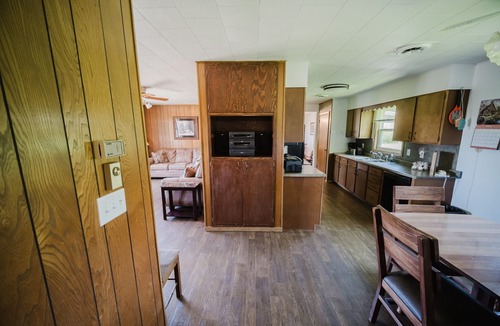 Chamberlain House | Steps from the water, firepit, large yard, family friendly