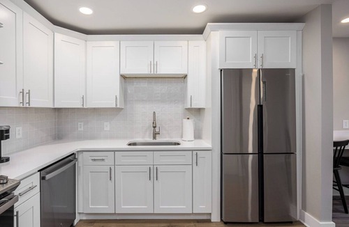 Hillsboro West End House | Steps from Vanderbilt | The Nomad #12