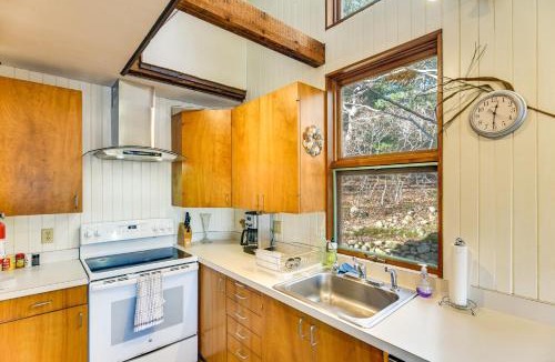 Vineyard Haven House | Steps to Beach: Martha's Vineyard Private Retreat!
