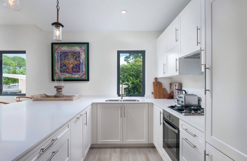 Lower Carlton House | Steps to Beach, Pool, Free Beach Club Access, Ocean/Sunset Views & Spacious!