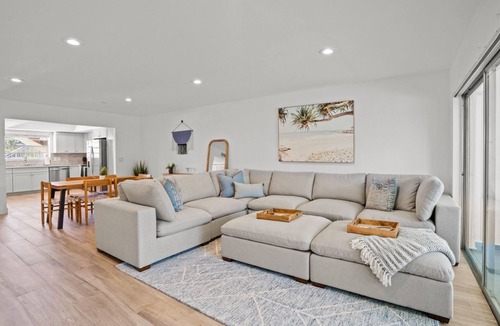 Palm Beach Shores House | Steps to Beach! HOT TUB! 4 condos in 1- Perfect for Groups