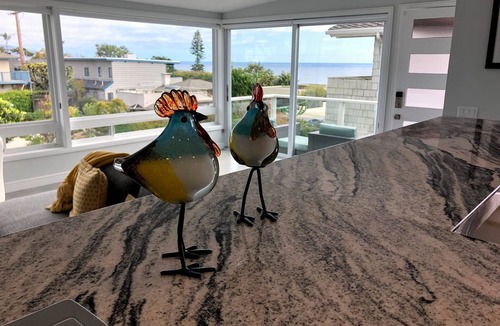 Laguna Beach House | Steps to Beach|Walk to Shops & Dining|AC & Parking