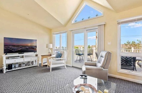 Bethany Beach House | Steps to Bethany Beach, Kayak Bay access, crabbing, pool, and beautiful views