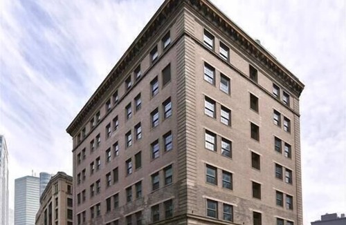 Chinatown Apartment | Steps to Boston Common 2 BR | Full Kitchen